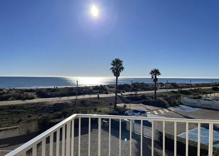 A 2 Pas De La Avec Terrasse Et Parking - Fr-1-387-186 Marseillan (Herault)