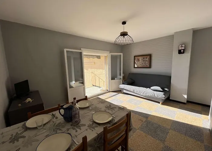 A 2 Pas De La Avec Terrasse Et Parking - Fr-1-387-186 Marseillan (Herault)